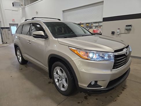 Used 2016 Toyota Highlander Limited image 7
