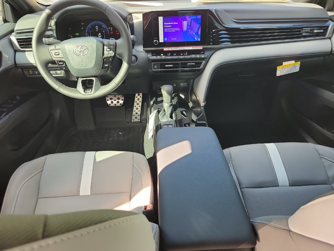 Used 2026 Toyota Camry SE FWD image 12