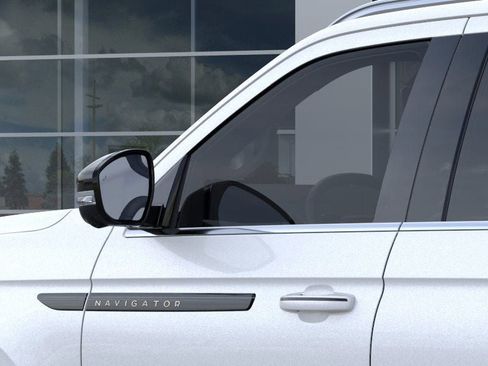 New 2026 Lincoln Navigator Black Label image 20