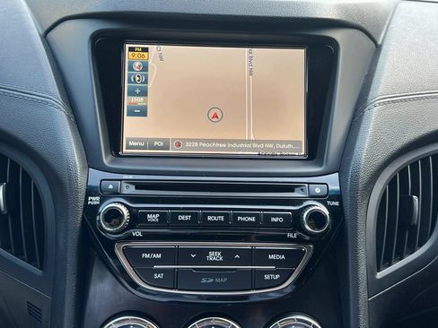 Used 2016 Hyundai Genesis Coupe 3.8 RWD image 14