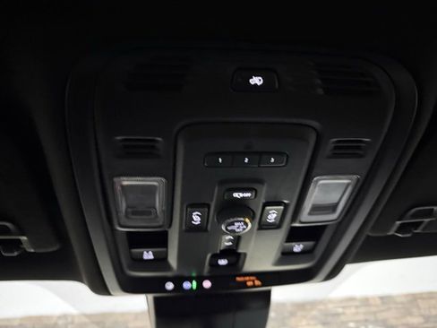 Used 2024 GMC Yukon Denali Ultimate image 28