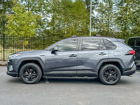 Used 2019 Toyota RAV4 XLE w/ Convenience Package AWD/4WD image 6
