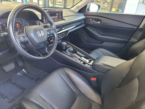 Used 2023 Honda Accord EX-L image 12