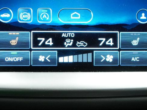 Used 2020 Subaru Outback Onyx Edition XT AWD/4WD image 33