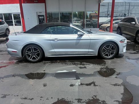 Used 2018 Ford Mustang Premium RWD image 2