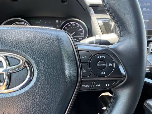 Used 2024 Toyota Camry XSE FWD image 23