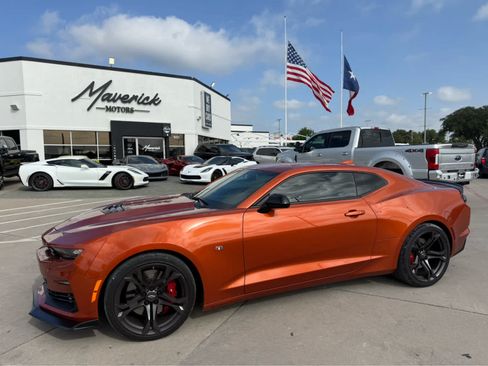 Used 2022 Chevrolet Camaro SS RWD image 1