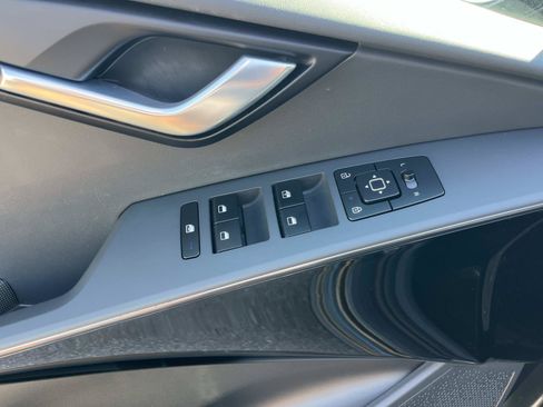 Used 2024 Kia Niro Wind FWD image 28