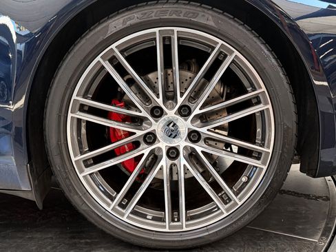 Used 2018 Porsche 911 Carrera S RWD image 11