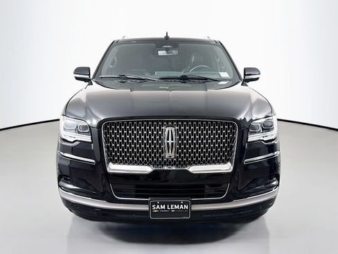 Used 2022 Lincoln Navigator L Reserve AWD/4WD image 2