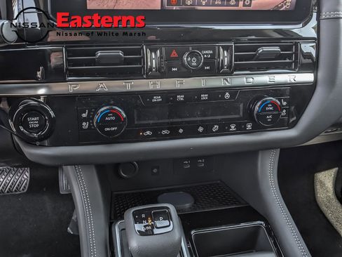 New 2026 Nissan Pathfinder Platinum w/ Cargo Package AWD/4WD image 19