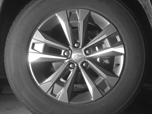 Used 2025 Chevrolet Equinox LT FWD image 16