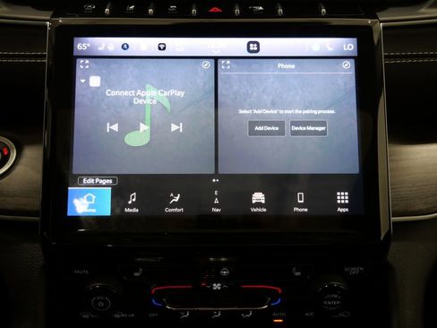 Used 2023 Jeep Grand Cherokee Limited image 19