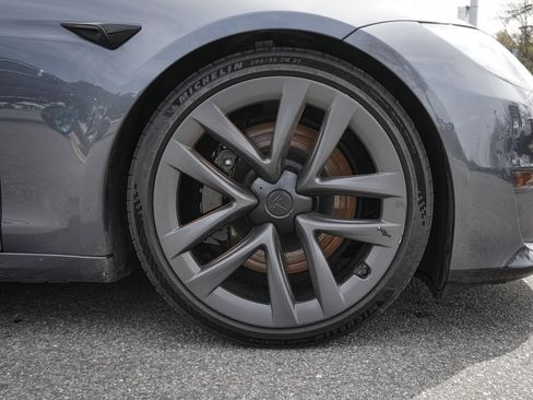 Used 2021 Tesla Model S Plaid image 14
