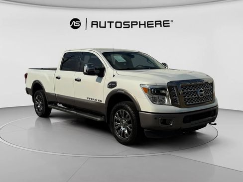 Used 2019 Nissan Titan Platinum Reserve w/ Platinum Utility Package AWD/4WD image 11