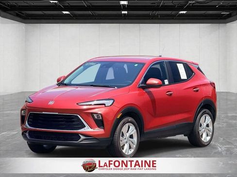 Used 2024 Buick Encore GX Preferred AWD/4WD image 1