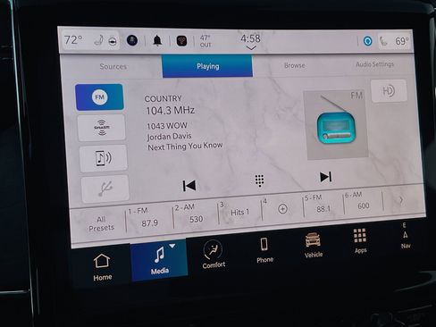 New 2024 Jeep Grand Cherokee Overland w/ Luxury Tech Group IV image 16