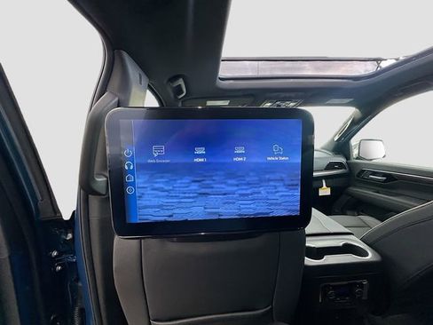 New 2026 Chevrolet Suburban Premier AWD/4WD image 39