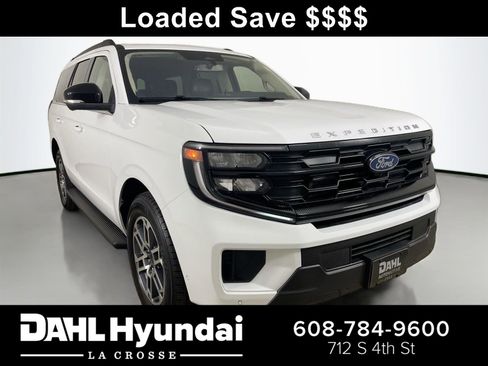 Used 2025 Ford Expedition Active AWD/4WD image 1