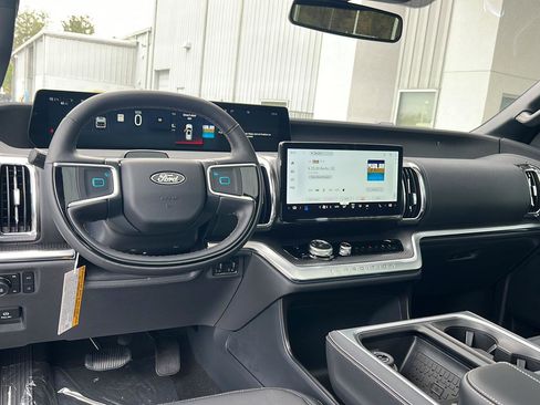 New 2025 Ford Expedition Max Platinum w/ Stealth Performance Package image 25