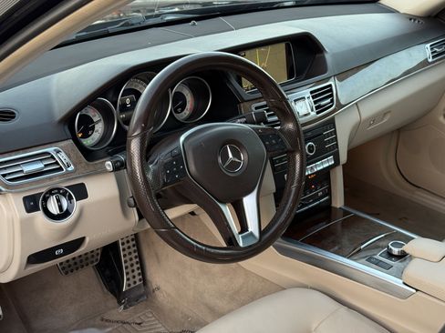Used 2016 Mercedes-Benz E 350 Sedan w/ Premium Package image 13