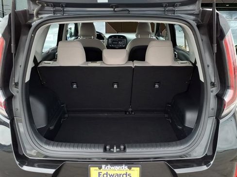 Used 2024 Kia Soul LX FWD image 13