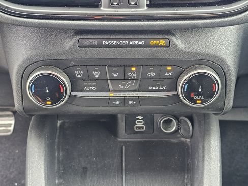 Used 2024 Ford Escape ST-Line image 28