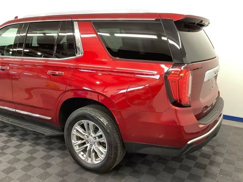Used 2022 GMC Yukon SLT w/ SLT Luxury Package AWD/4WD image 4