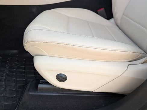 Used 2024 Mercedes-Benz GLE 350 4MATIC image 18