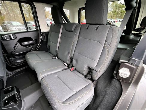 Used 2024 Jeep Wrangler Sport S image 21