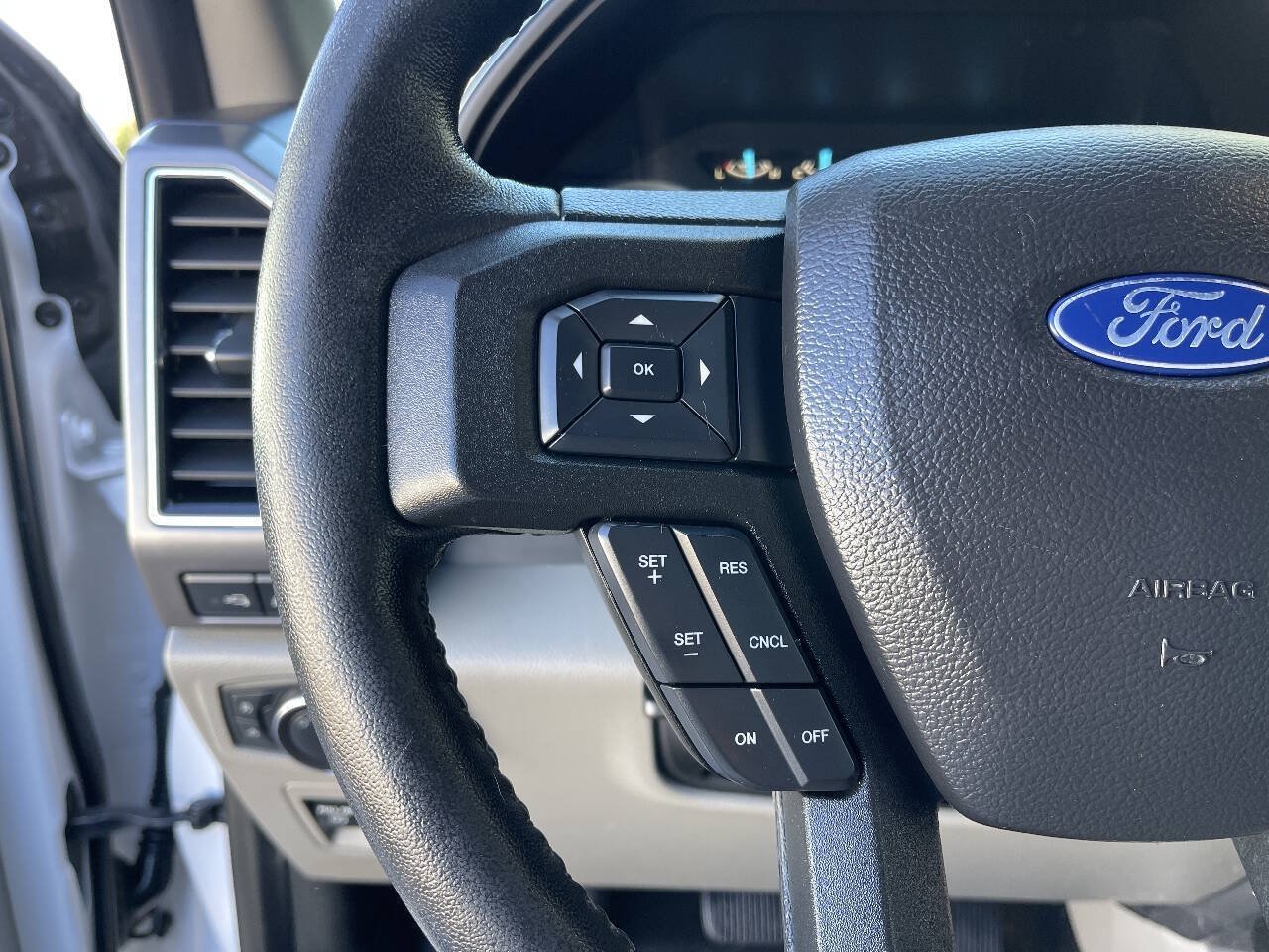 Used 2018 Ford F150 XLT w/ Equipment Group 301A Mid AWD/4WD image 17
