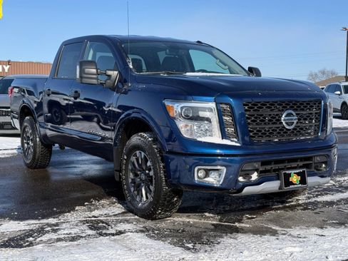 Used 2018 Nissan Titan PRO-4X image 2