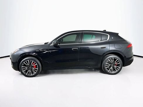 Used 2023 Maserati Grecale GT image 3