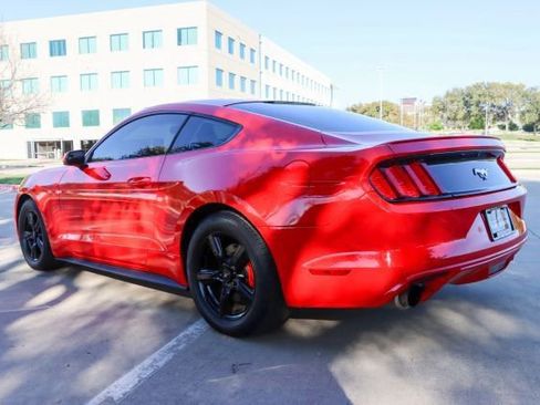 Used 2015 Ford Mustang Coupe image 5