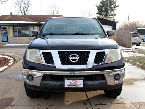Used 2009 Nissan Frontier SE w/ SE Value Truck Pkg image 3