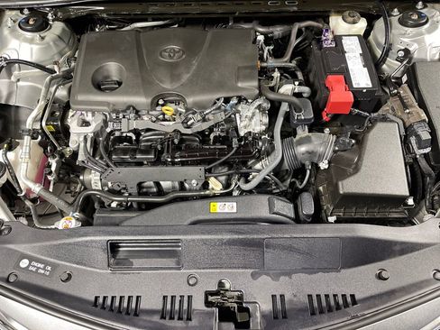 Certified 2023 Toyota Camry SE image 9