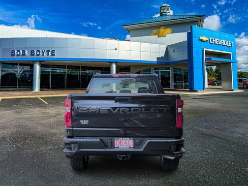 New 2026 Chevrolet Silverado 1500 W/T w/ Z71 Off-Road Package AWD/4WD image 4