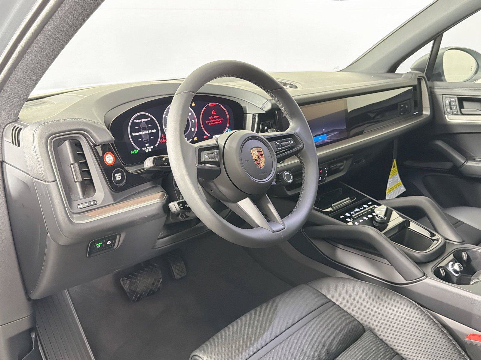 Used 2026 Porsche Cayenne AWD/4WD image 4