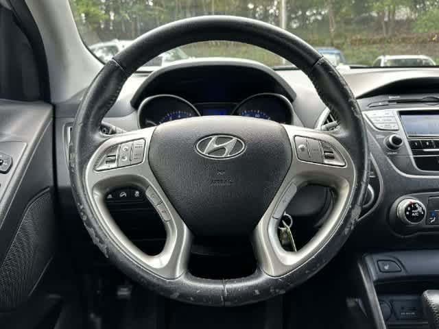 Used 2011 Hyundai Tucson GLS AWD/4WD image 7
