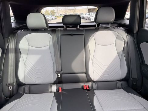 New 2026 Volkswagen Tiguan SE R-Line FWD image 31