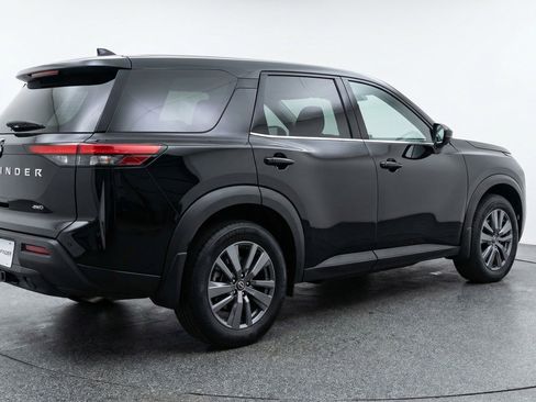 Used 2025 Nissan Pathfinder SV AWD/4WD image 9