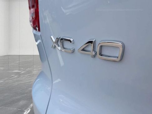 Used 2026 Volvo XC40 B5 Plus w/ Protection Package Premier AWD/4WD image 10