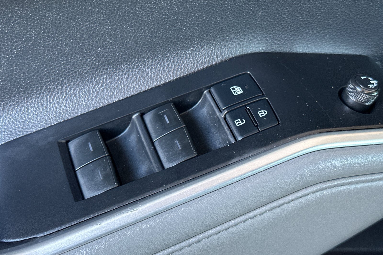 Certified 2022 Toyota Highlander LE AWD/4WD image 14