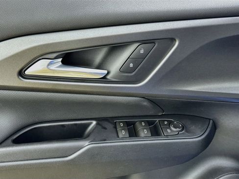 Used 2026 Chevrolet Equinox EV LT image 18