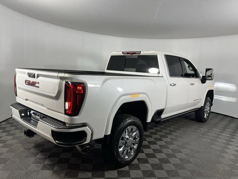 Used 2023 GMC Sierra 3500 Denali w/ Denali Ultimate Package image 10