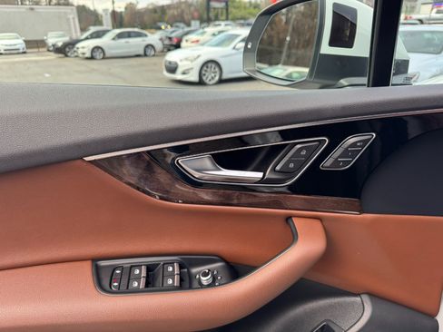 Used 2017 Audi Q7 3.0T Prestige image 9