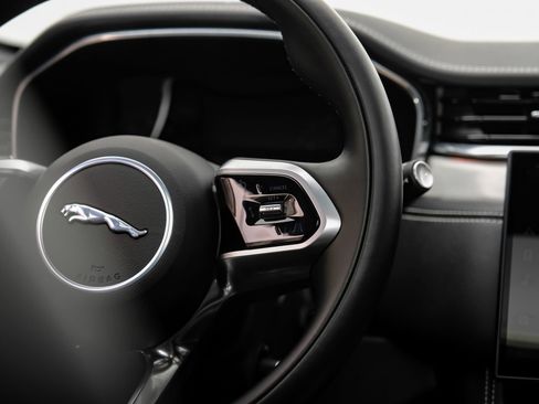 Used 2024 Jaguar F-PACE R-Dynamic S AWD/4WD image 23