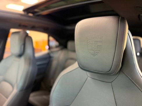 Used 2025 Porsche Macan Electric RWD image 30