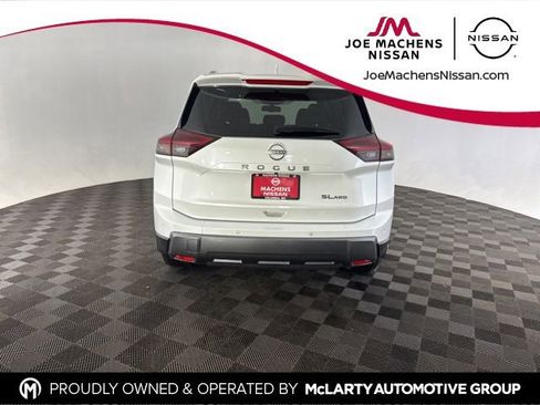 Used 2024 Nissan Rogue SL w/ SL Premium Package image 6