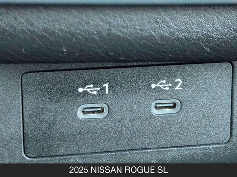 Certified 2025 Nissan Rogue SL FWD image 21